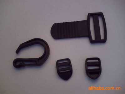 【塑膠皮帶扣,小賽鋼掛鉤,塑膠日型扣,深圳四馬供應塑膠產品】價格,廠家,圖片,皮帶扣,東莞市鳳崗協盛塑膠制品廠-